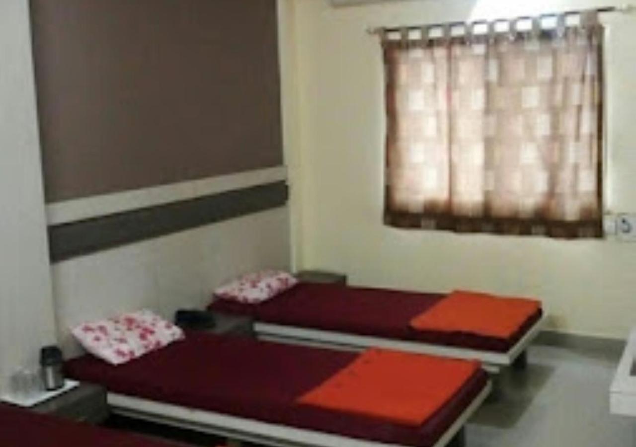 Hotel Mayur Restaurant Chandrapur Exterior foto