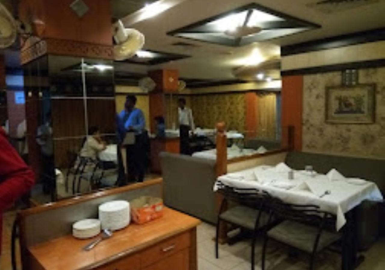 Hotel Mayur Restaurant Chandrapur Exterior foto